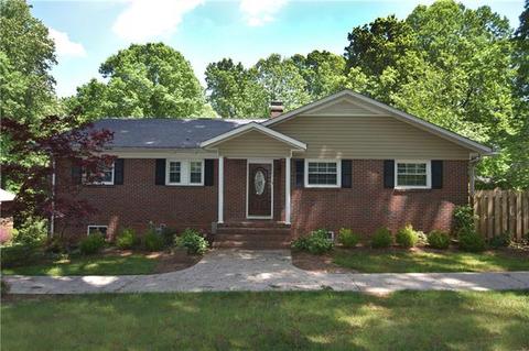 610 2nd Avenue Ne Pl NE, Conover, NC 28613 photo 1