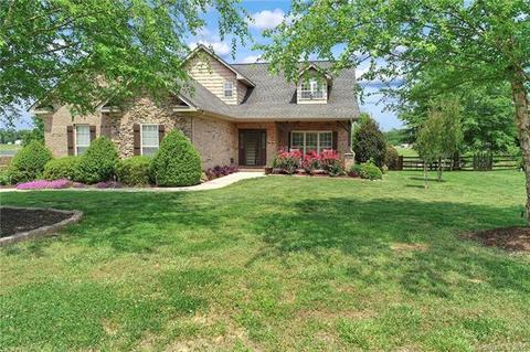 2416 Silverthorne Dr, Monroe, NC 28110 photo 1