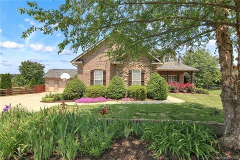 2416 Silverthorne Dr, Monroe, NC 28110 photo 2