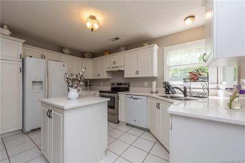239 Point Wylie Ln, Fort Mill, SC 29708 photo 8