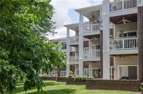 757 Peninsula Dr, Davidson, NC 28036 photo 1