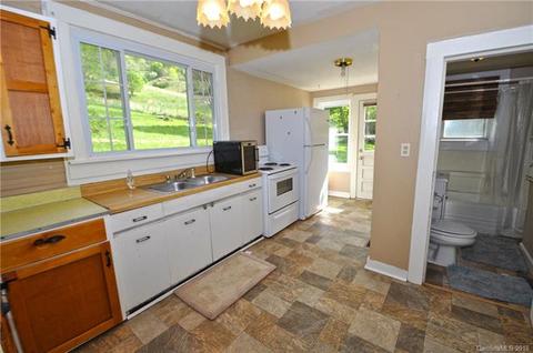 671 Black Bear Cv, Clyde, NC 28721 photo 17