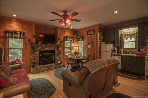 212 Hickory Hollow Rd, Purlear, NC 28665 photo 10
