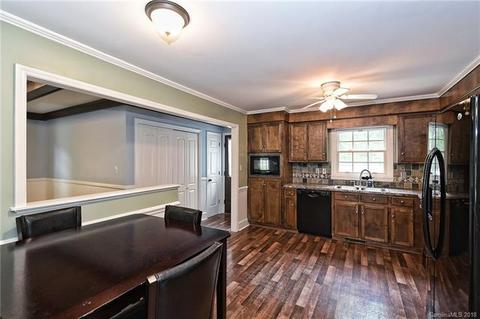 512 Robin Dr, Monroe, NC 28112 photo 13