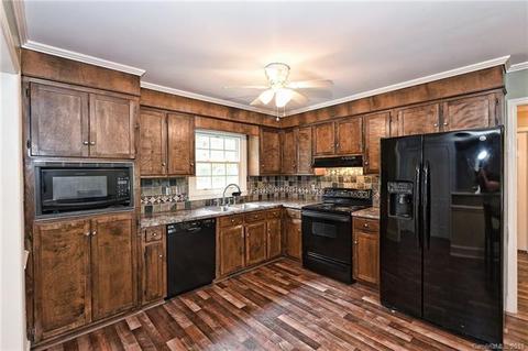 512 Robin Dr, Monroe, NC 28112 photo 12
