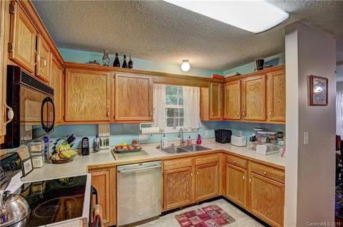 1903 Lorelei Ct, Mount Pleasant, NC 28124 photo 8