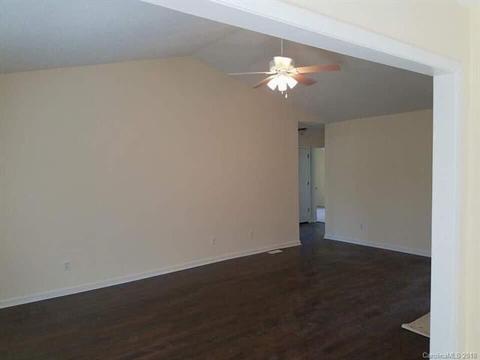 709 Braemore Ct, Conover, NC 28613 photo 5