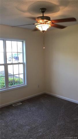 709 Braemore Ct, Conover, NC 28613 photo 9