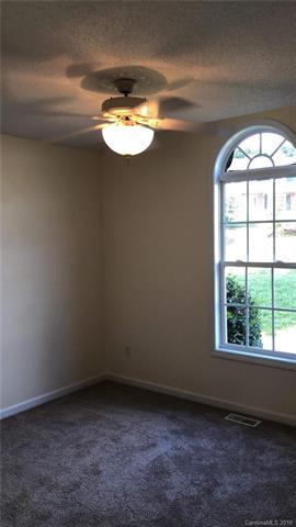 709 Braemore Ct, Conover, NC 28613 photo 8