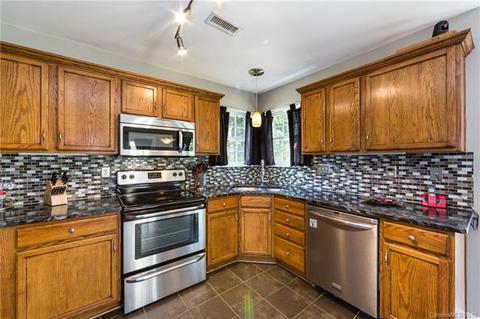 1409 Williamsburg Ln, Monroe, NC 28110 photo 8