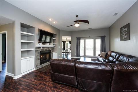 1409 Williamsburg Ln, Monroe, NC 28110 photo 5