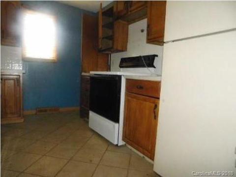 210 Tilson Dr, Mars Hill, NC 28754 photo 2