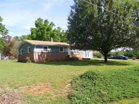 5149 Hall St, Conover, NC 28613 photo 2