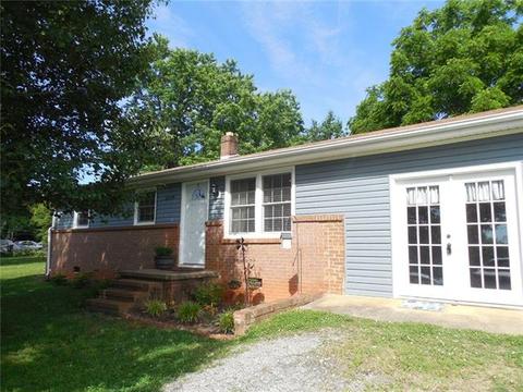 5149 Hall St, Conover, NC 28613 photo 1