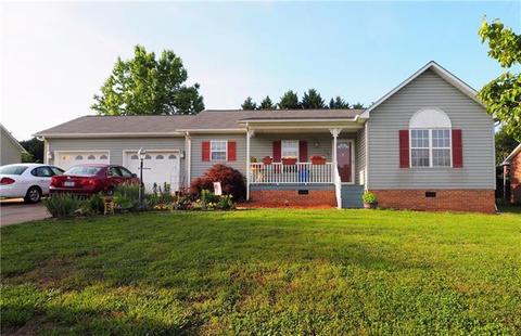708 Painted Feather Ln, Conover, NC 28613 photo 1