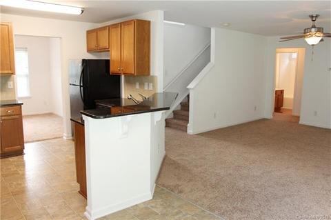 1609 Summit Ridge Ln, Kannapolis, NC 28083 photo 4