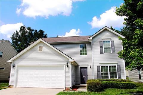 1609 Summit Ridge Ln, Kannapolis, NC 28083 photo 1