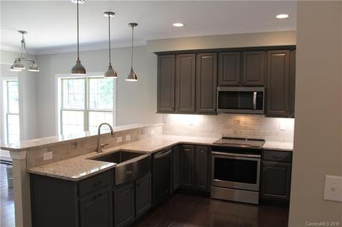 2439 Silverthorne Dr, Monroe, NC 28110 photo 4