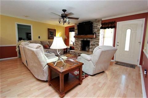 1518 Belleview Dr, Conover, NC 28613 photo 4