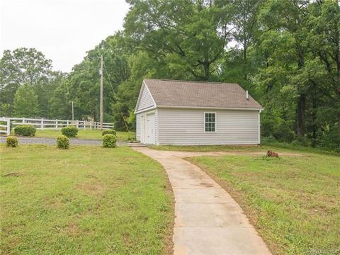 3830 Pineleaf Cir, Midland, NC 28107 photo 2