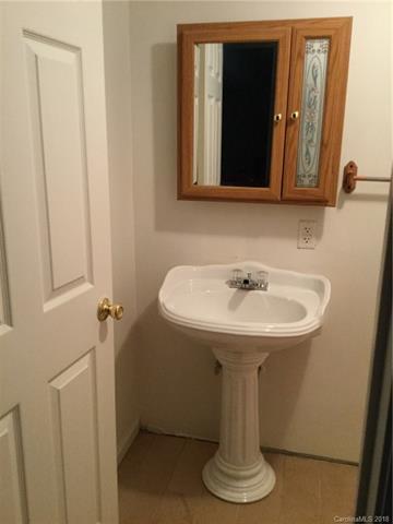 206 Sequoyah Cir, Morganton, NC 28655 photo 7
