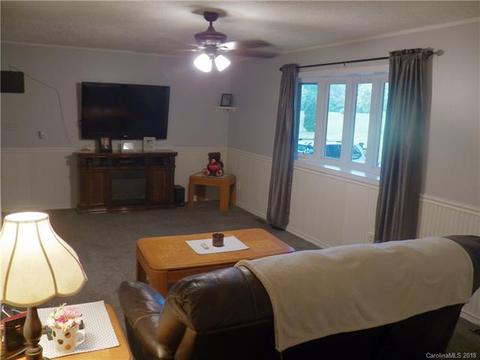 2553 Farmbrook Ln, Crouse, NC 28033 photo 2