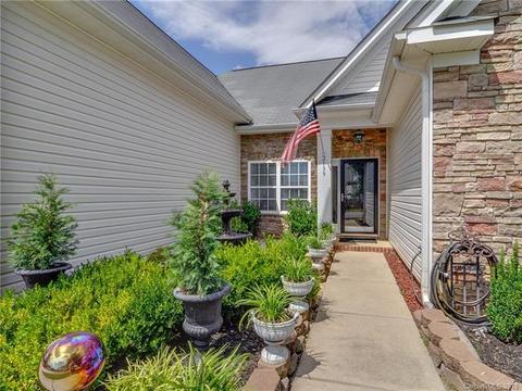 2139 Blue Iris Dr, Matthews, NC 28104 photo 3