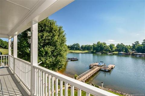 17515 Springwinds Dr, Cornelius, NC 28031 photo 3