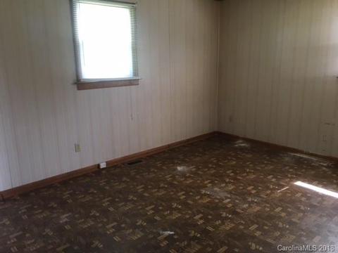 496 Mcclain Rd, Hiddenite, NC 28636 photo 5