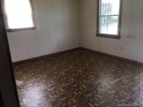 496 Mcclain Rd, Hiddenite, NC 28636 photo 8