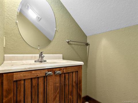 138 Sandy Bottoms Dr, Clyde, NC 28721 photo 13