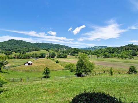 138 Sandy Bottoms Dr, Clyde, NC 28721 photo 28