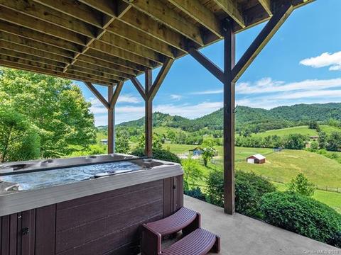 138 Sandy Bottoms Dr, Clyde, NC 28721 photo 27