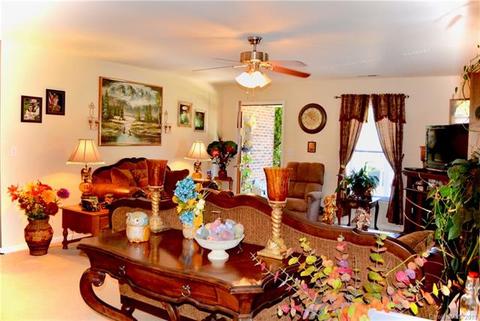 669 E Oak St, Marion, NC 28752 photo 4
