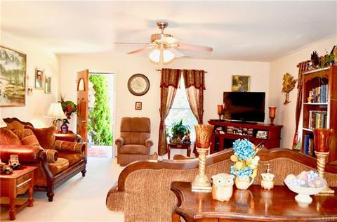 669 E Oak St, Marion, NC 28752 photo 18