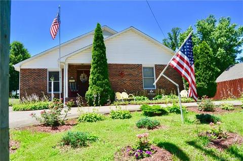 669 E Oak St, Marion, NC 28752 photo 31