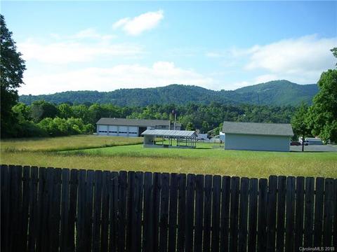 71 Pebblebrook St, Clyde, NC 28721 photo 8