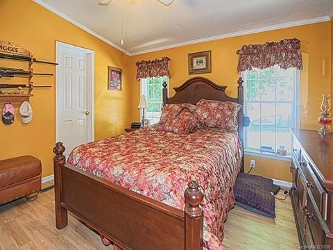 157 Cascade Mountain Dr, Canton, NC 28716 photo 13