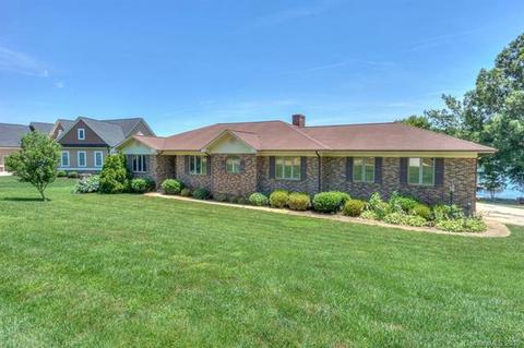 7733 Rabbit Cir, Denver, NC 28037 photo 3