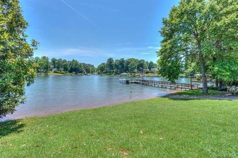 7733 Rabbit Cir, Denver, NC 28037 photo 2
