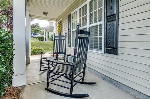 10785 Traders Ct, Davidson, NC 28036 photo 2