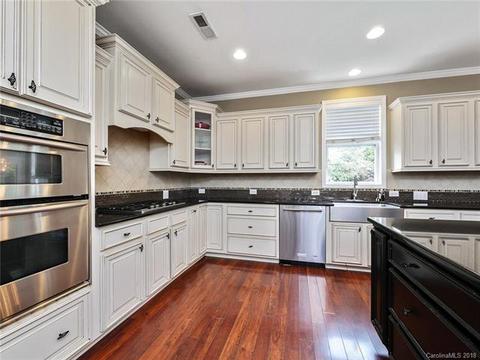 2000 Minden Dr, Matthews, NC 28104 photo 10