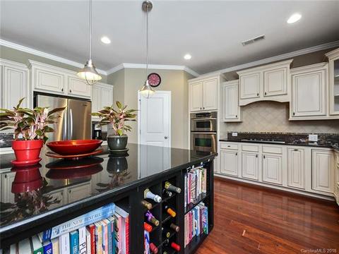 2000 Minden Dr, Matthews, NC 28104 photo 9
