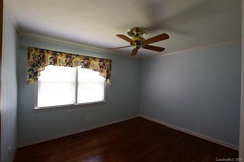 1013 Forest Dr, Lancaster, SC 29720 photo 10
