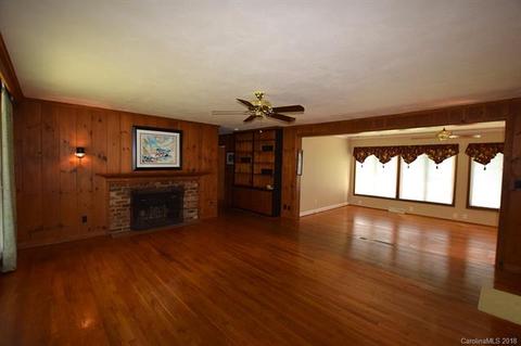 1013 Forest Dr, Lancaster, SC 29720 photo 4
