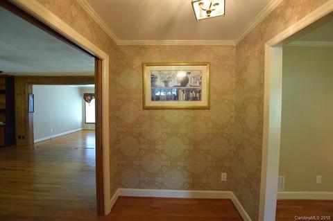 1013 Forest Dr, Lancaster, SC 29720 photo 2