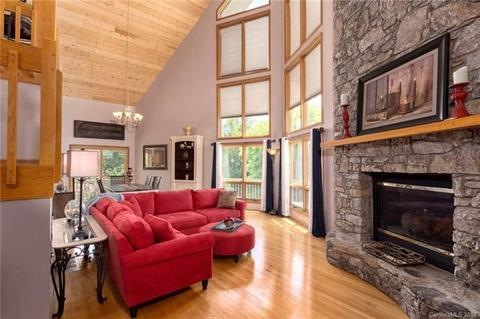 128 Brancer Dr, Mars Hill, NC 28754 photo 5