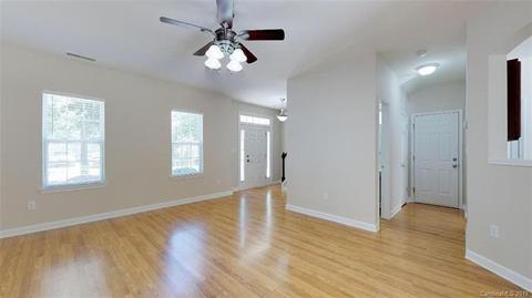 8906 Comstock Ct, Locust, NC 28097 photo 4