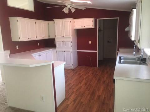 718 Spring Pointe Dr, Stony Point, NC 28678 photo 4