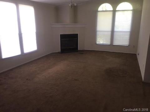 718 Spring Pointe Dr, Stony Point, NC 28678 photo 8
